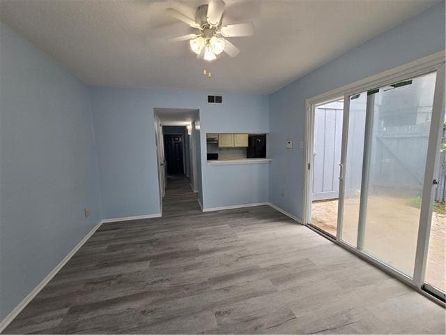 Building Photo - 305 E Club Dr
