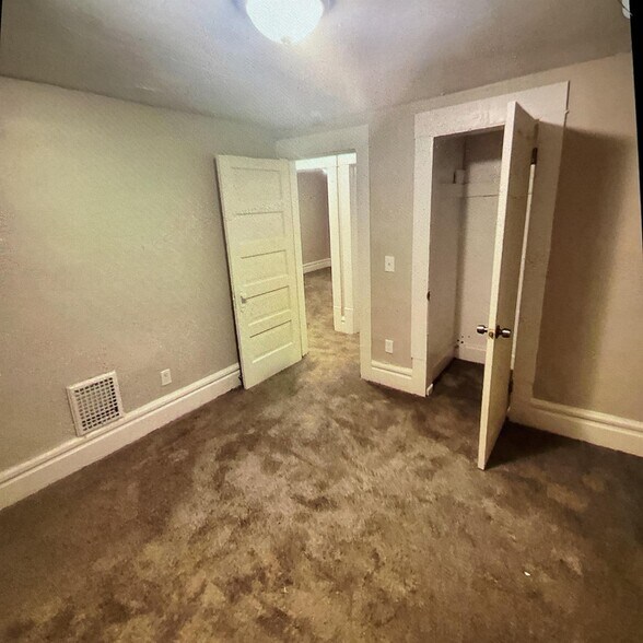 Building Photo - 460 Evers Ave