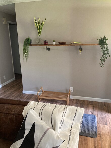 Building Photo - 2863 Applewood Ln