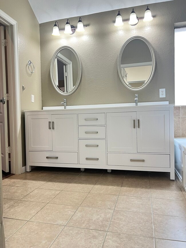 Building Photo - 23127 Enchanted Cactus Dr