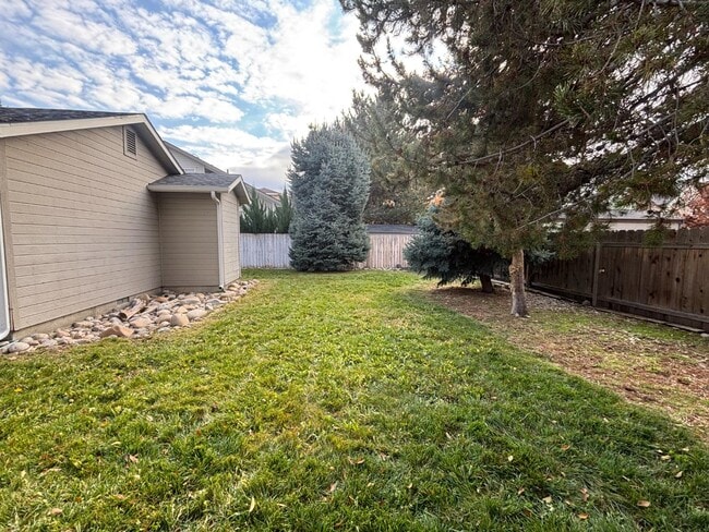 Building Photo - 2229 S Sumac St