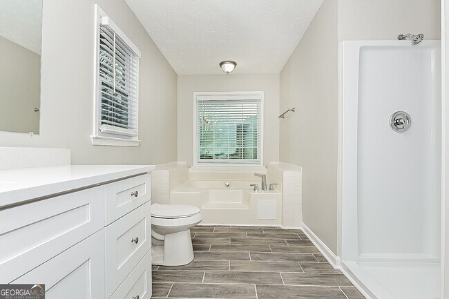 Building Photo - 295 Stoneridge Way