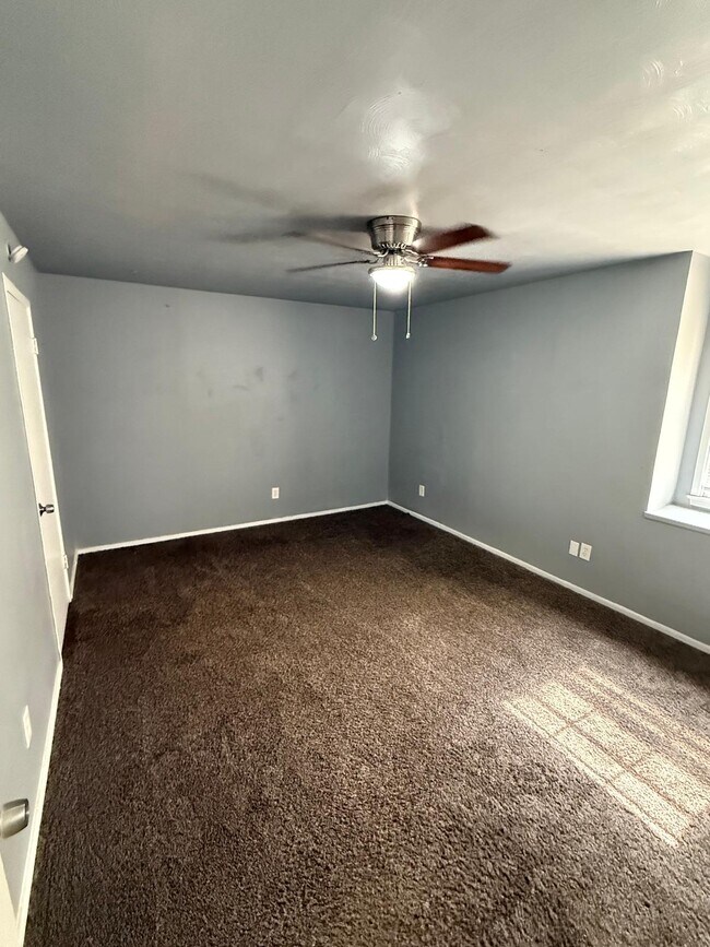 Building Photo - 2107 49th St