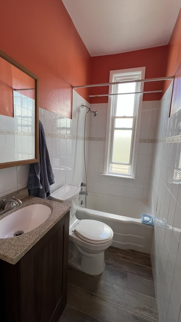 Building Photo - 1924 N St Louis Ave