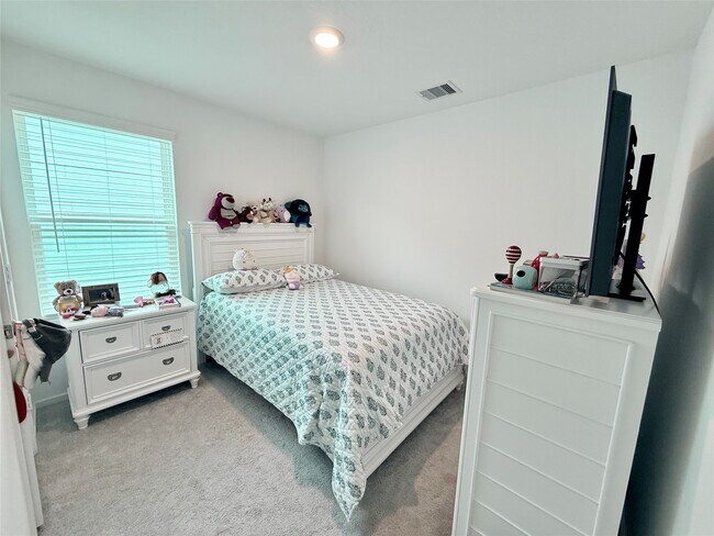 Building Photo - 21321 Carosella Dr