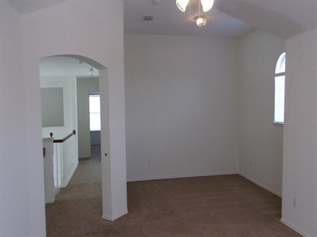 Building Photo - 2112 Lake Fork Ln