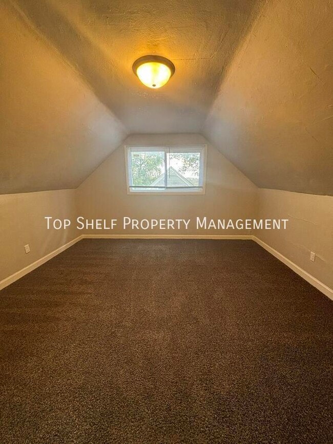 Building Photo - 7503 SW 13th St