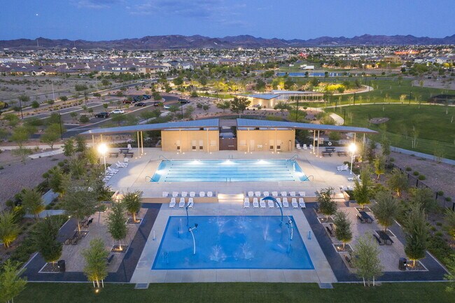 Building Photo - 3 BED 2.5 BATH 2 CAR GARAGE TOWNHOUSE W/ LOFT IN HENDERSON CADENCE COMMUNITY FEAT. COMMUNITY POOL!