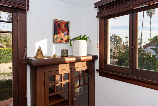 Office - 5850 Foothill Dr