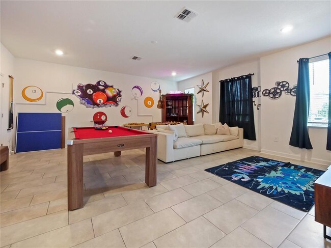 Building Photo - 9084 Sommerset Hills Dr