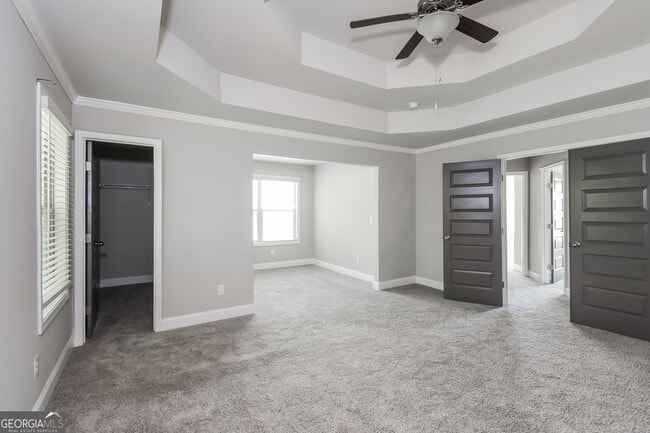 Building Photo - 717 Overlook Gln Dr
