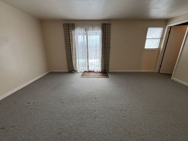 Building Photo - 3776 Kenwick Trail