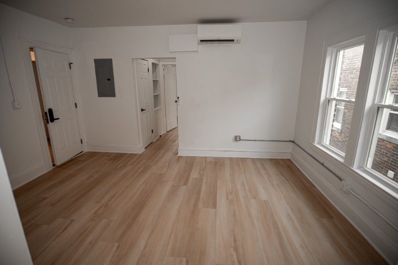 Building Photo - 1388 W 83rd St