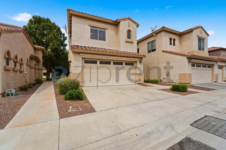 Building Photo - 2600 E Springfield Pl