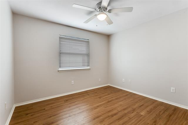 Building Photo - 1009 Oak Hollow Ln