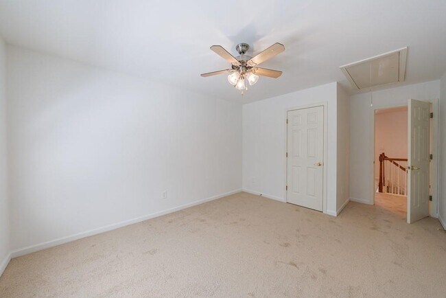 Building Photo - 279 Collins View Ct