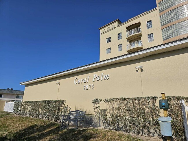 Building Photo - Seaside Serenity Awaits: Spacious 3-Bedroo...