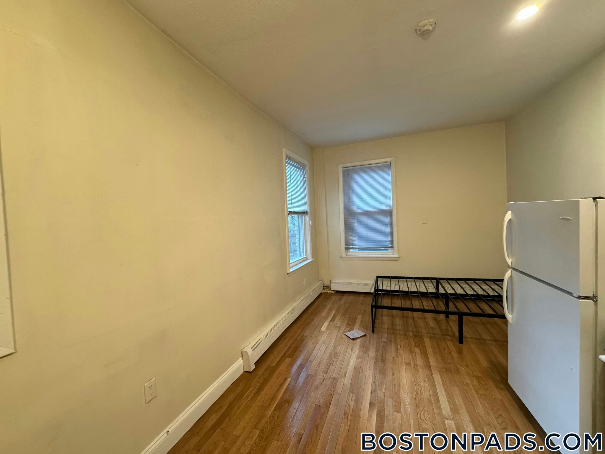 Building Photo - 49 S Huntington Ave