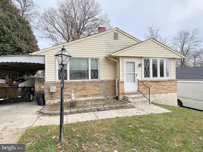 Building Photo - 3300 Upton Rd