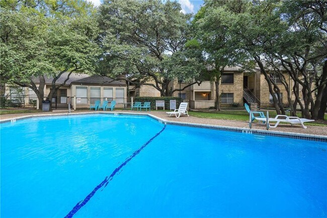 Building Photo - 8210 Bent Tree Rd