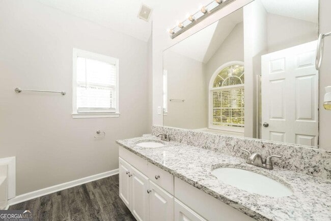 Building Photo - 5201 Rosetrace Terrace SW