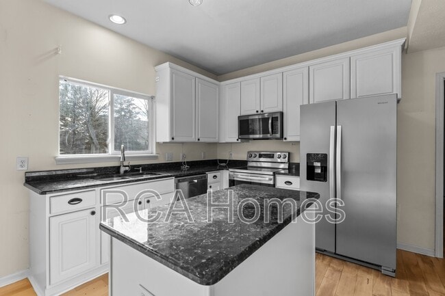 Building Photo - 45 Wisteria Way