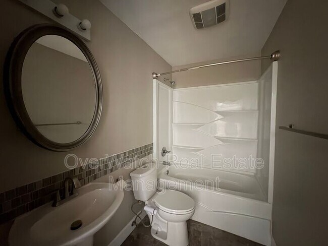 Building Photo - 8114 Boundary Ave