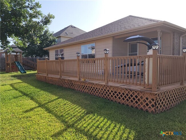 Building Photo - 2602 Red Fern Dr