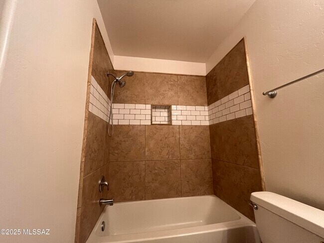 Building Photo - 13268 E Mesquite Flat Spring Dr