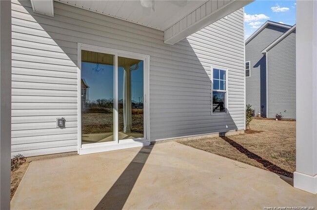 Building Photo - 152 Carr Ln