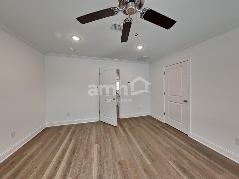 Building Photo - 1107 Livengood Wy