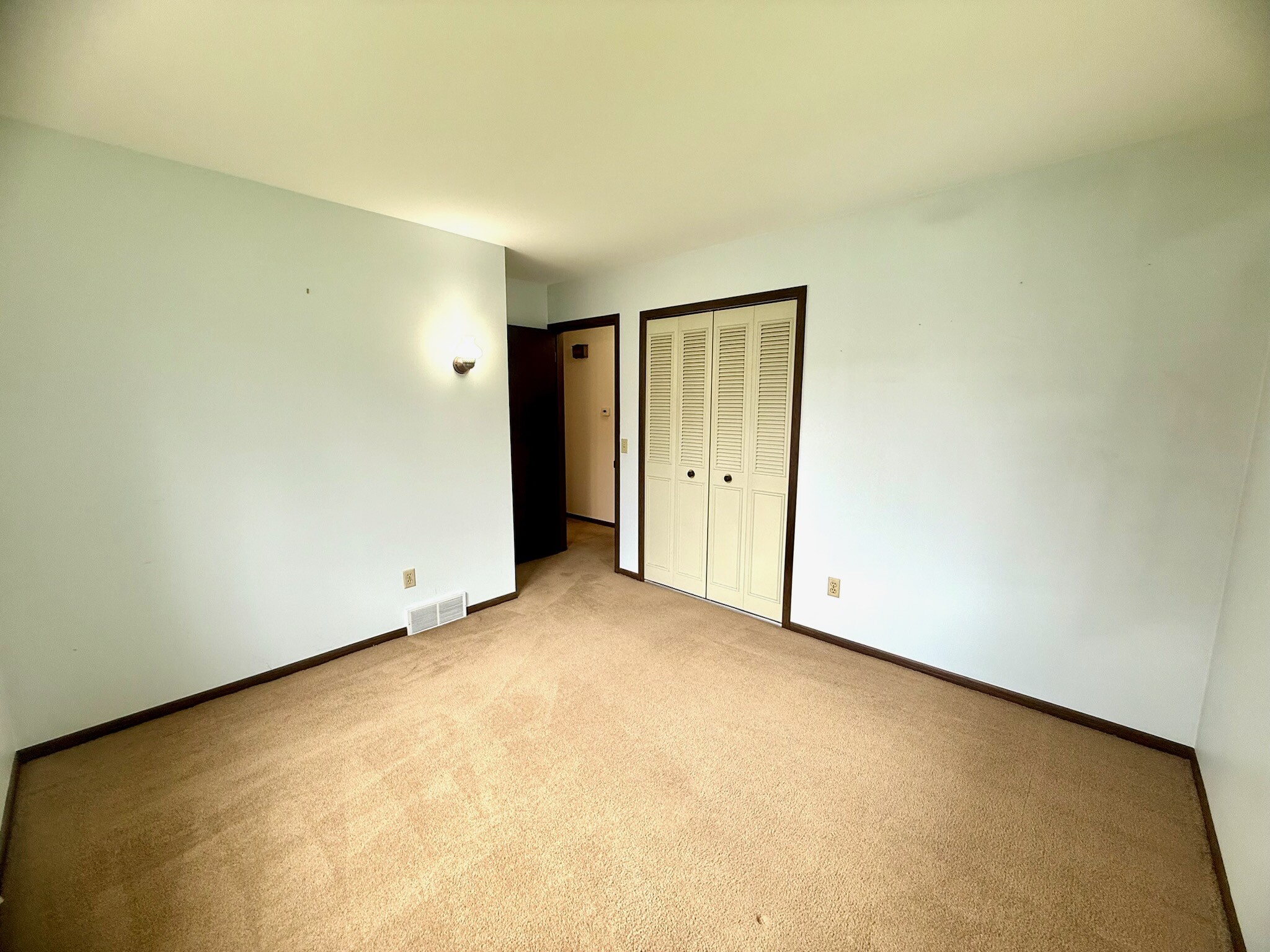 Building Photo - 6200 Amanda Dr