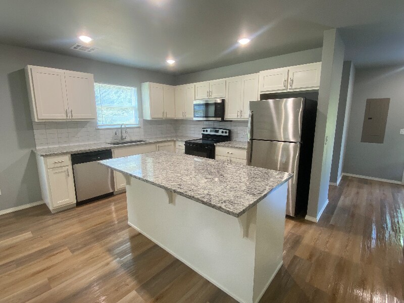 Building Photo - 213 S Fairland Ave
