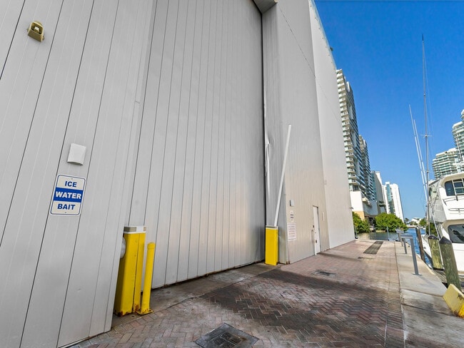 Building Photo - 400 Sunny Isles Blvd
