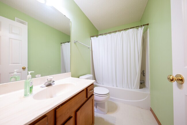 Building Photo - 10415 Ponds Way