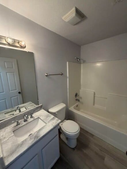 Building Photo - 15149 Deer Creek Dr