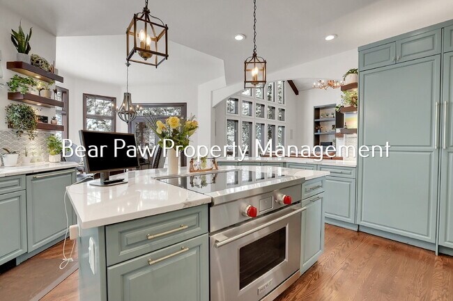 Building Photo - Stunning Home in the Ridge!!