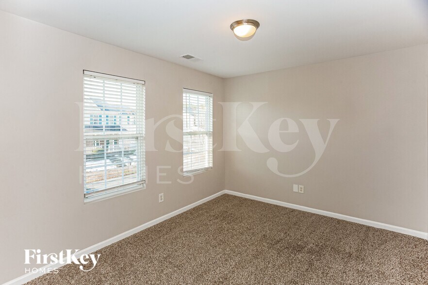 Building Photo - 12814 Coral Sunrise Dr