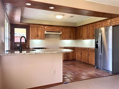 Building Photo - 2115 Gardenia Dr