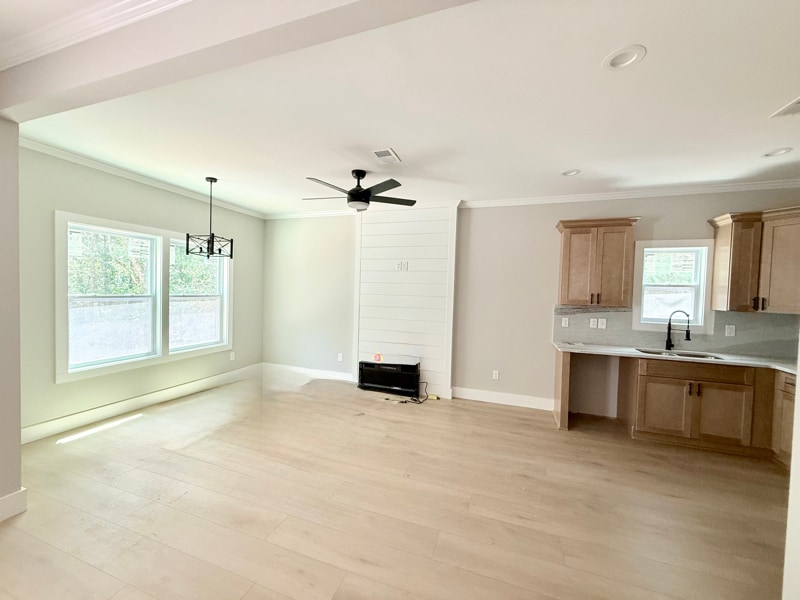 Building Photo - 159 Brad St