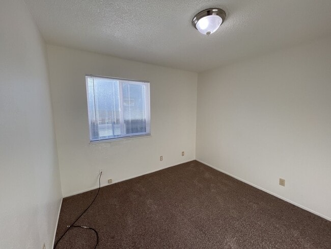 Building Photo - (OTM) 520-550 Summer [PRM: Marlene] (4)