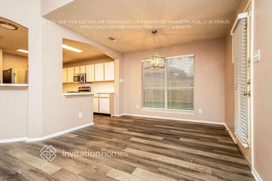 Building Photo - 1010 Barkridge Dr