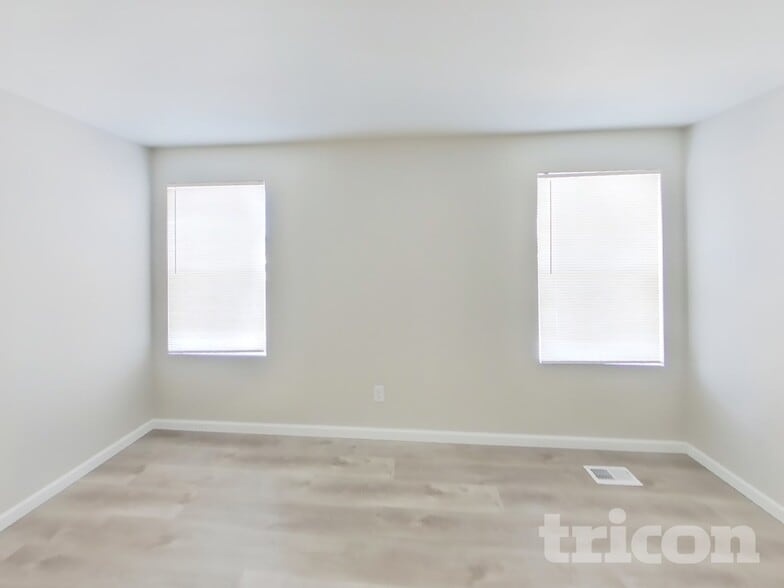 Building Photo - 1817 192nd St Ct E