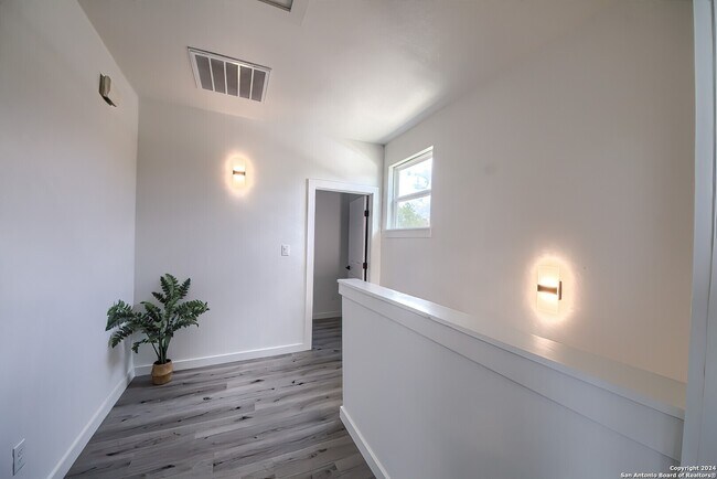 Building Photo - 2066 Dry Creek