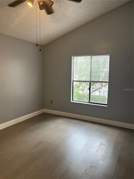 Building Photo - 537 Sun Ridge Pl