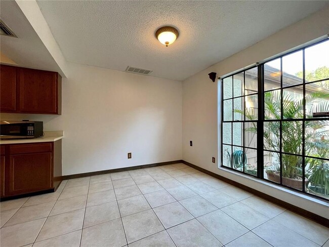 Building Photo - 4006 Huxford Ct