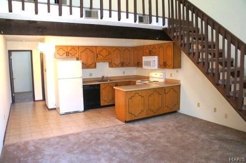 Building Photo - 822 White Oak Dr