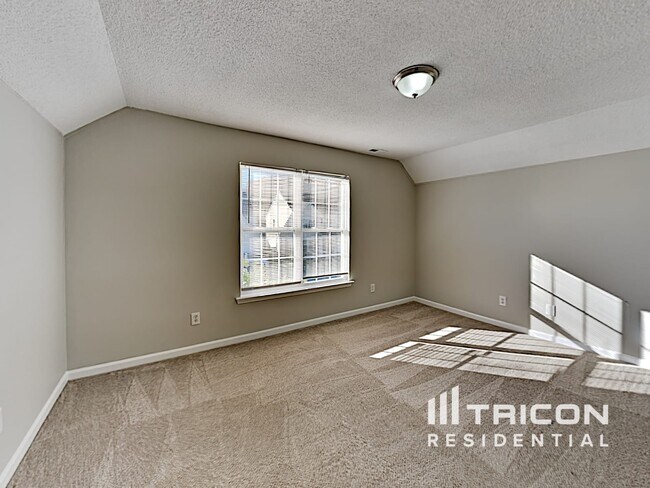 Building Photo - 9200 Bradstreet Commons Way