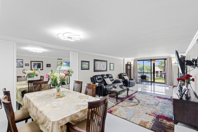 Building Photo - 15355 Lakes of Delray Blvd