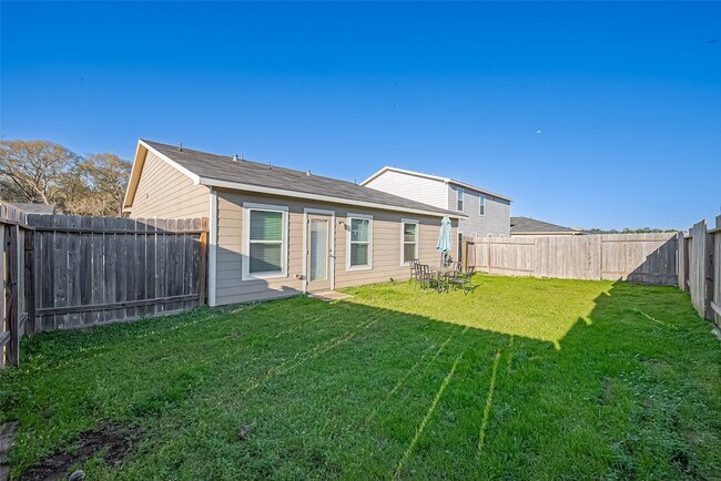 Building Photo - 15708 Del Norte Dr